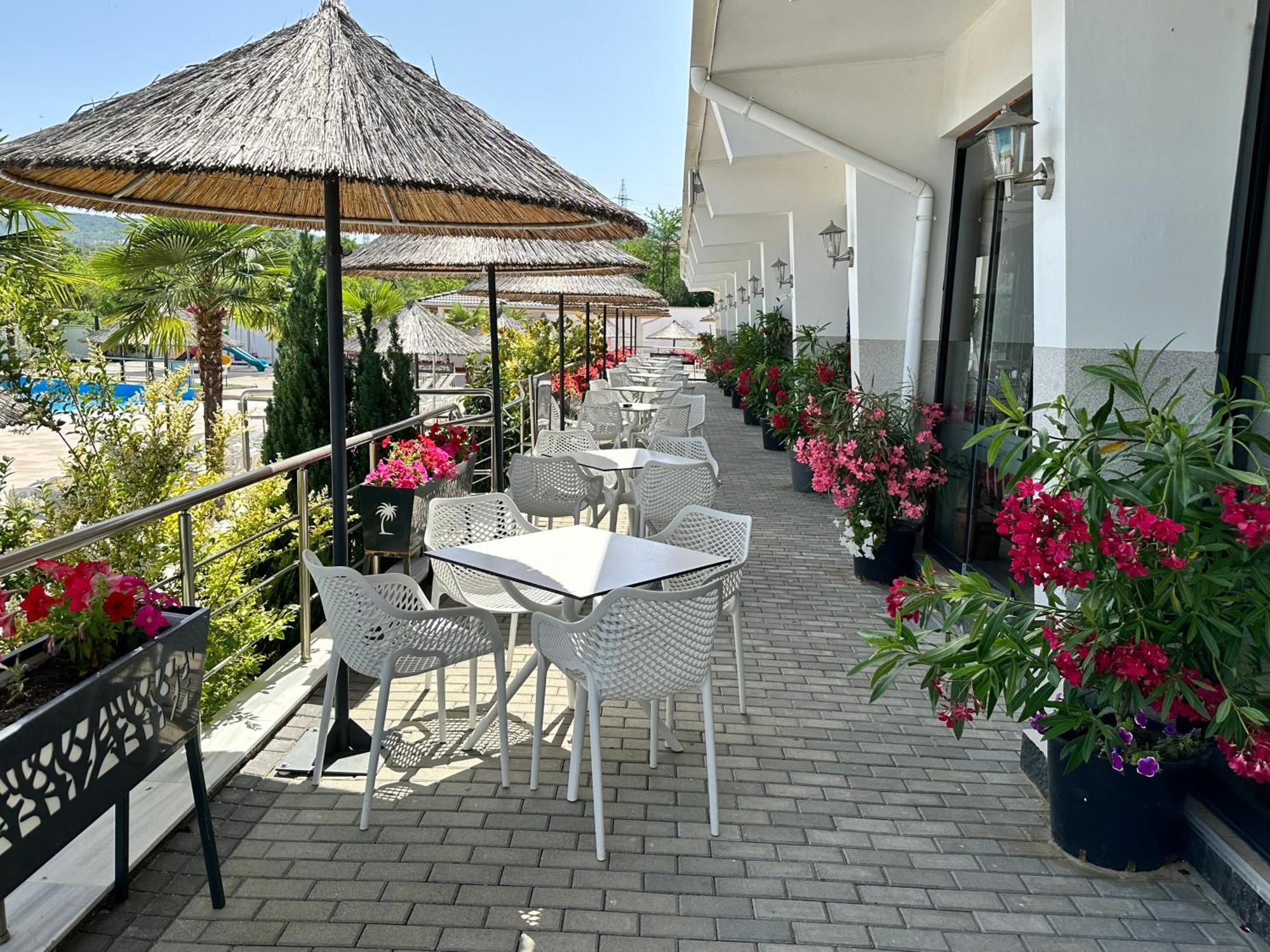 Hotel Aqua Kurdzhali Exterior photo